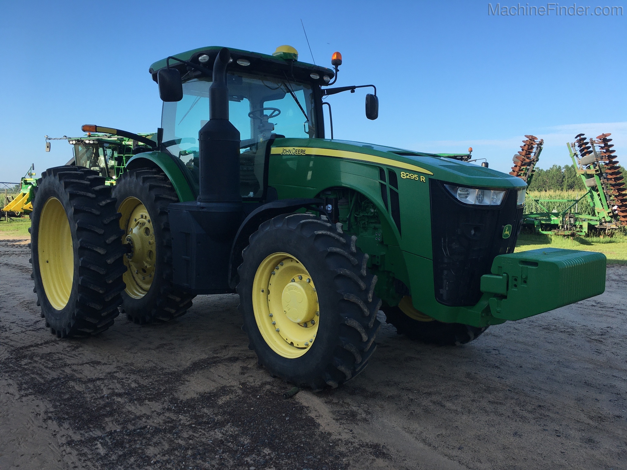 2015 John Deere 8295R Image 2
