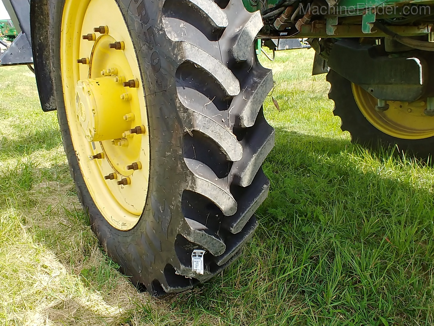 2011 John Deere 4930 Image 21