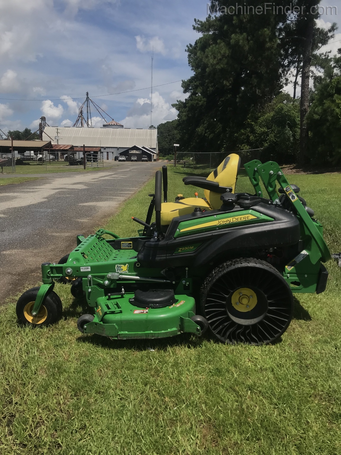 2018 John Deere Z930M Image 1