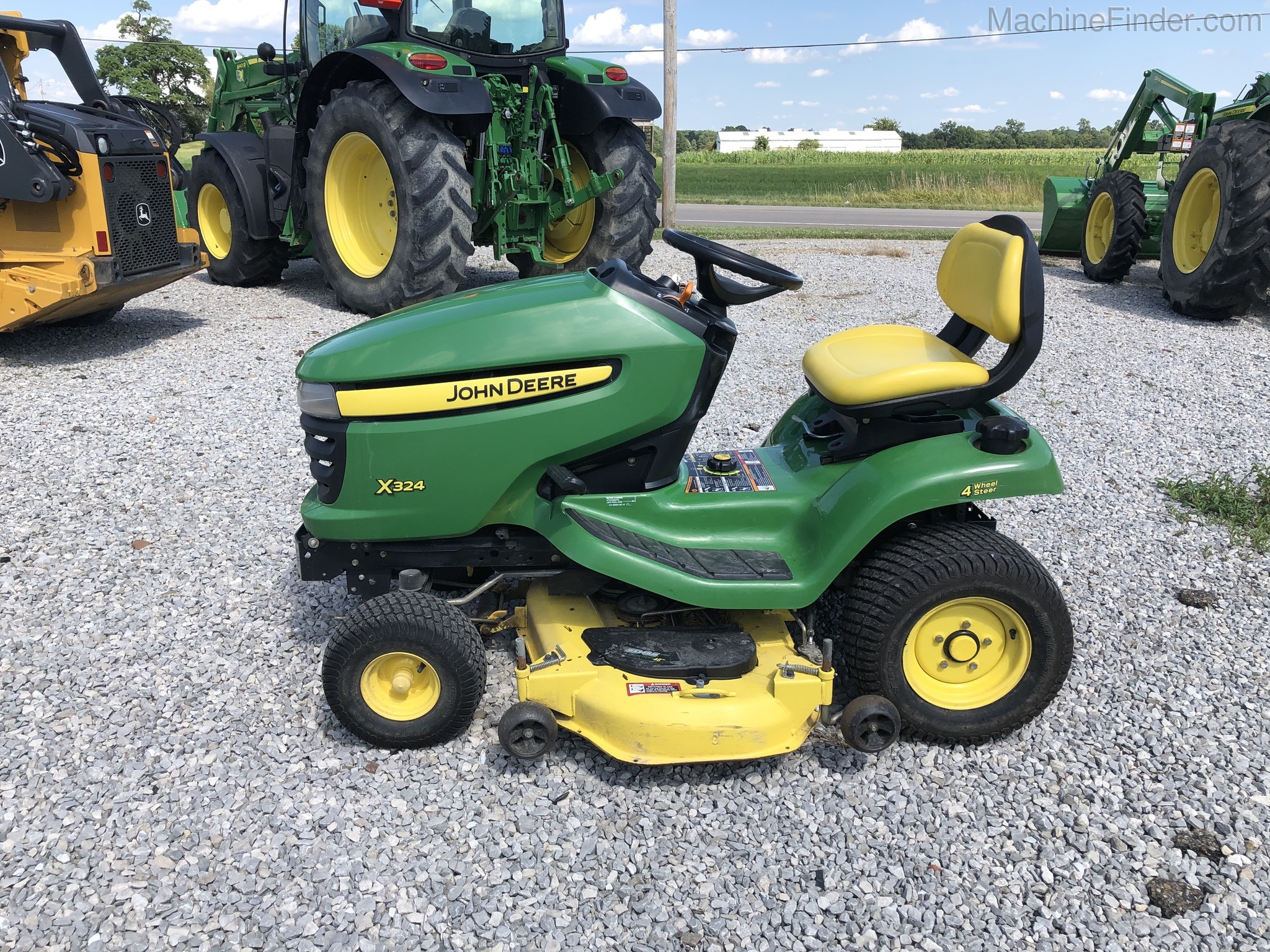 2010 John Deere X324 Image 3