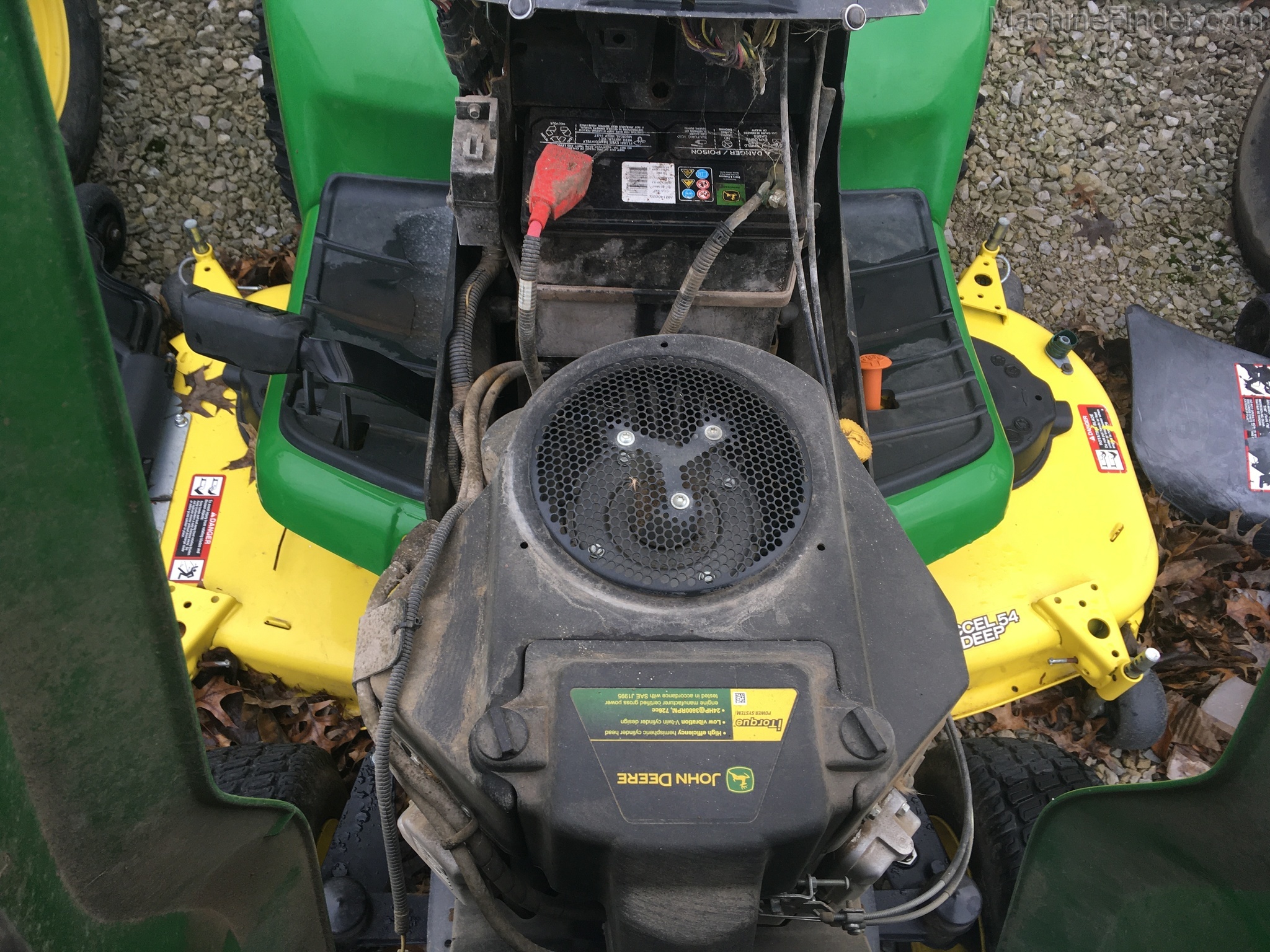 2017 John Deere X580 Image 2