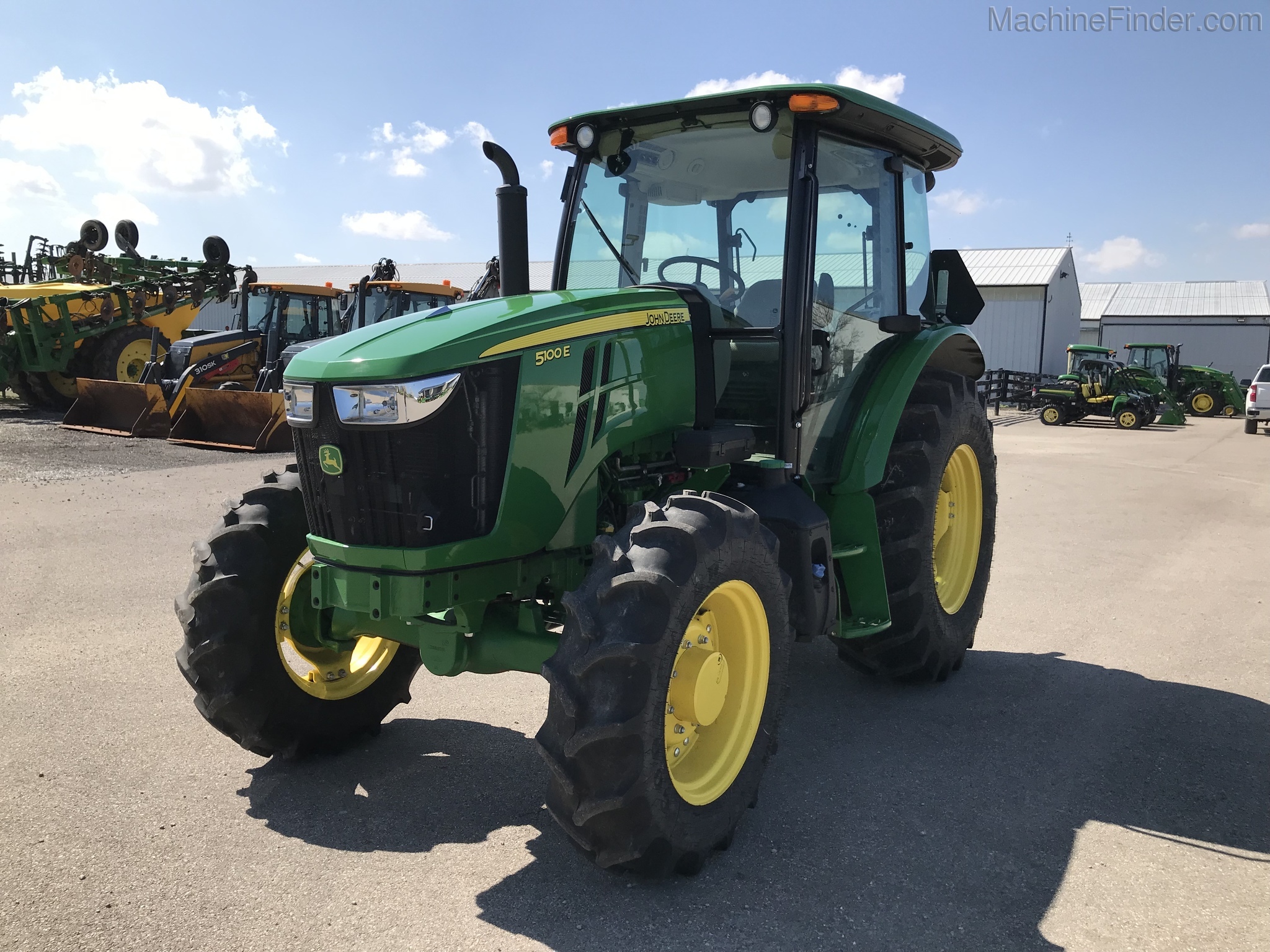 2018 John Deere 5100E Image 5