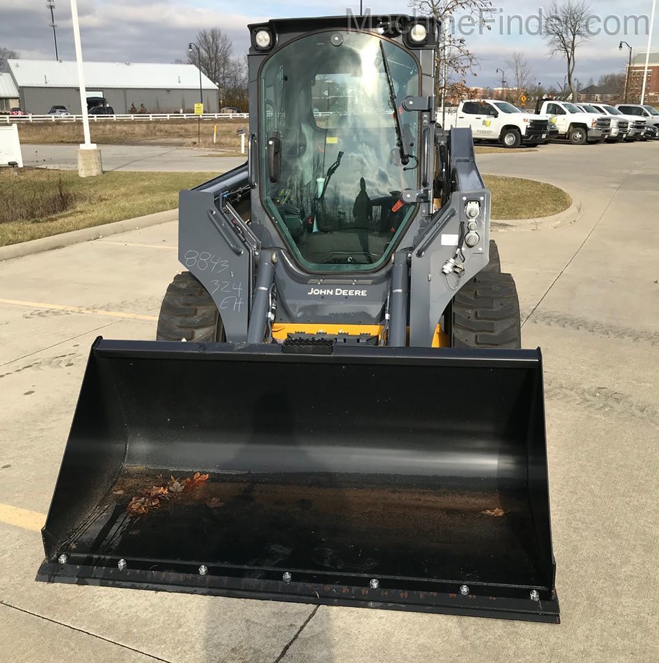 2019 John Deere 324G Image 5