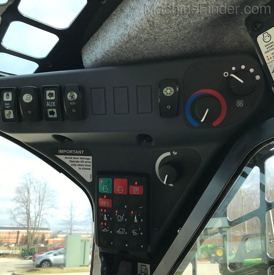 2019 John Deere 324G Image 9