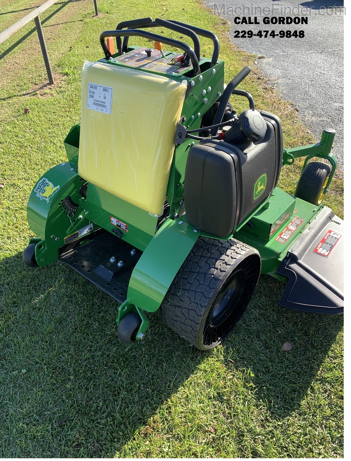 2021 John Deere 652R Image 5