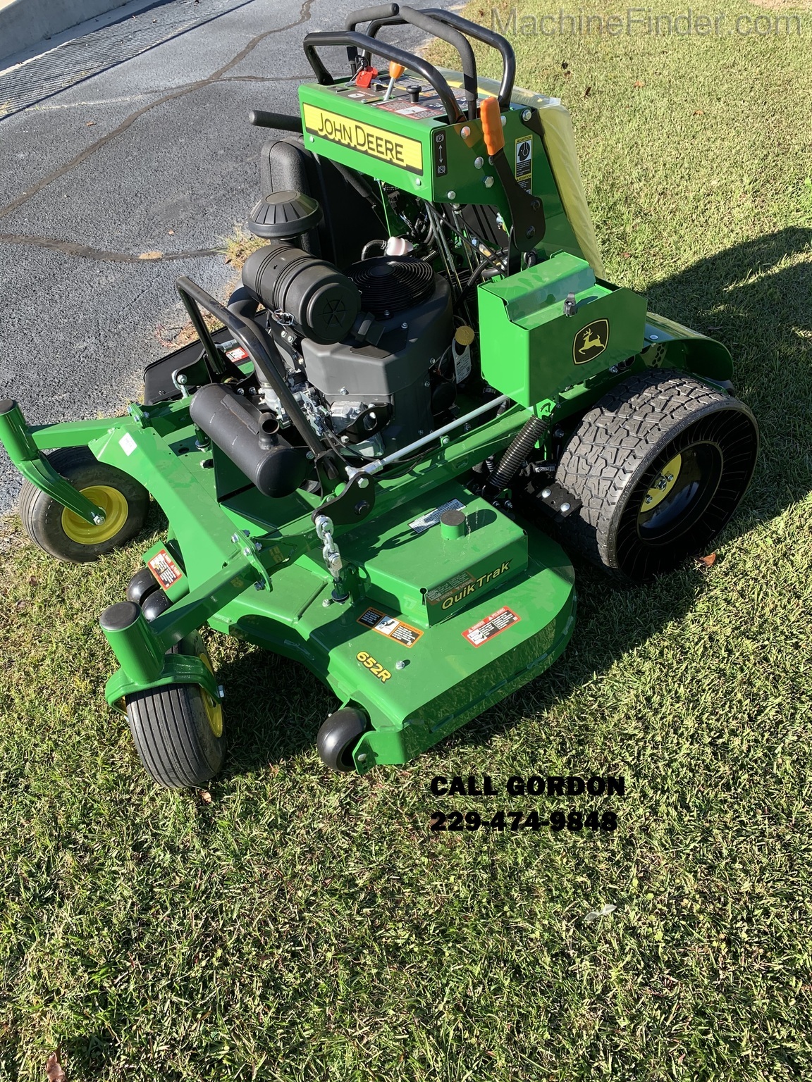 2021 John Deere 652R Image 7