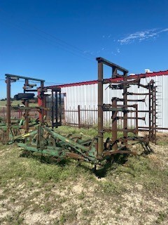 John Deere 1100 Image 1