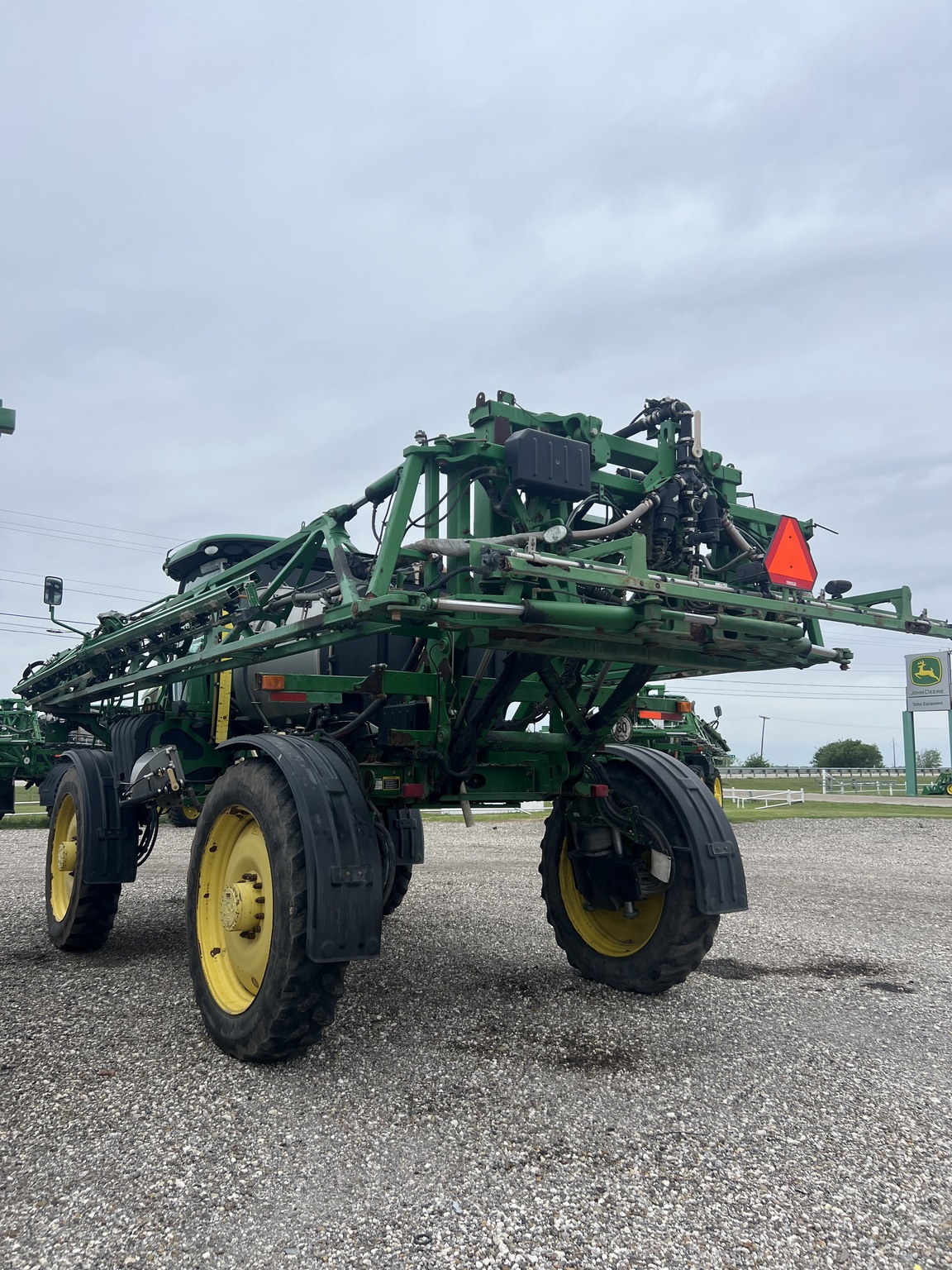 2016 John Deere R4030 SelfPropelled Sprayers Taft, TX