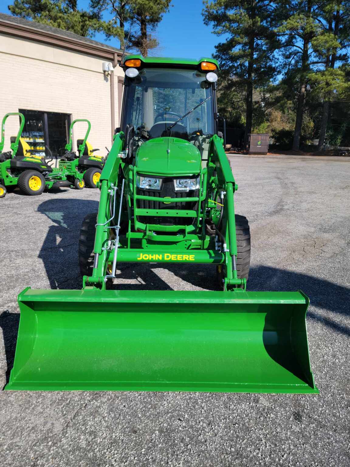 2023 John Deere 4044R Image 5