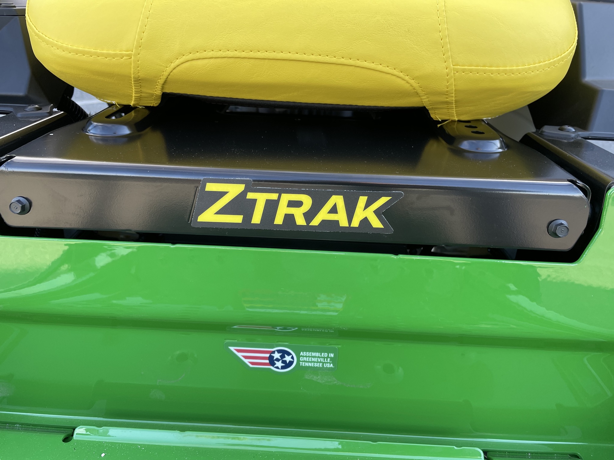 2023 John Deere Z315E Image 6