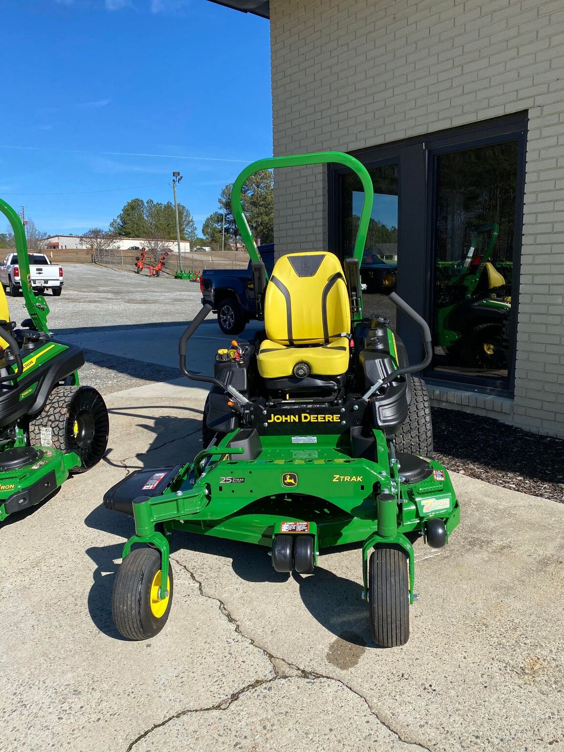2022 John Deere Z930M Image 1