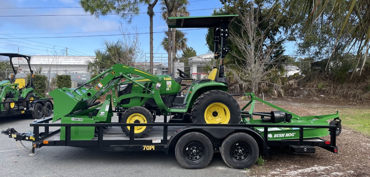 2023 John Deere 3032E Image 4