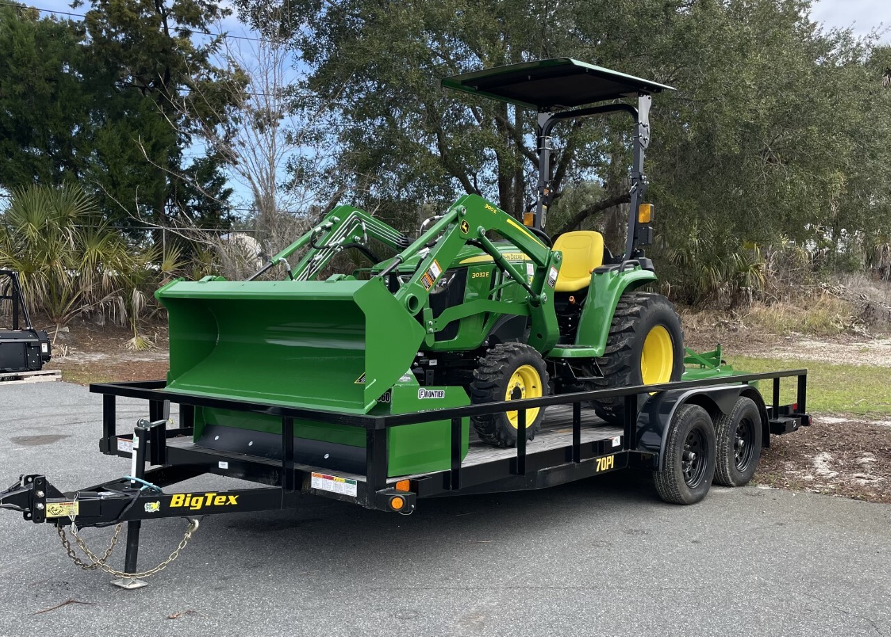 2023 John Deere 3032E Image 5