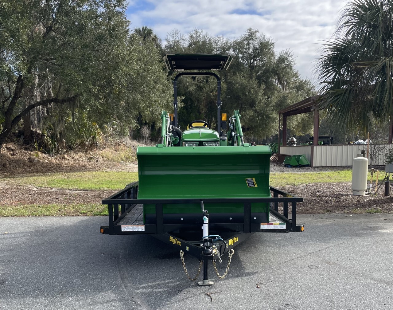 2023 John Deere 3032E Image 6