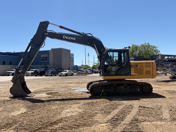 Photo of a 2022 John Deere 160G LC