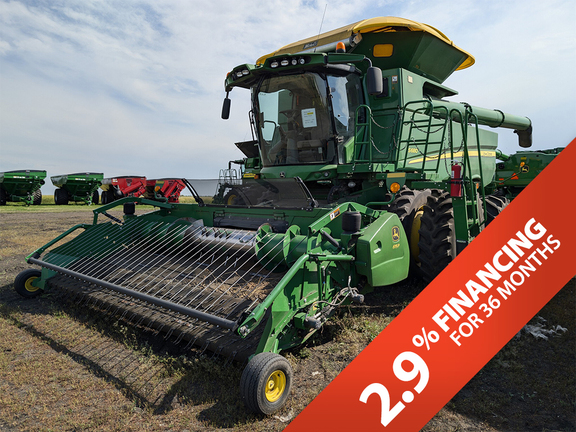 Photo of a 2015 John Deere S680