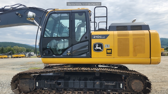 Photo of 2022 John Deere 210GLC