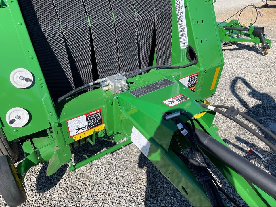 2022 John Deere 450E Image 6