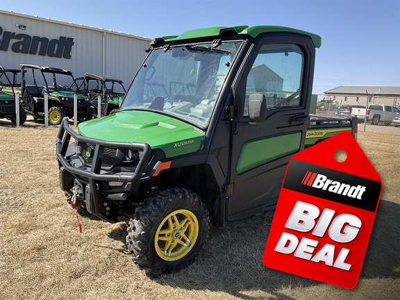 Photo of a 2023 John Deere XUV 835R