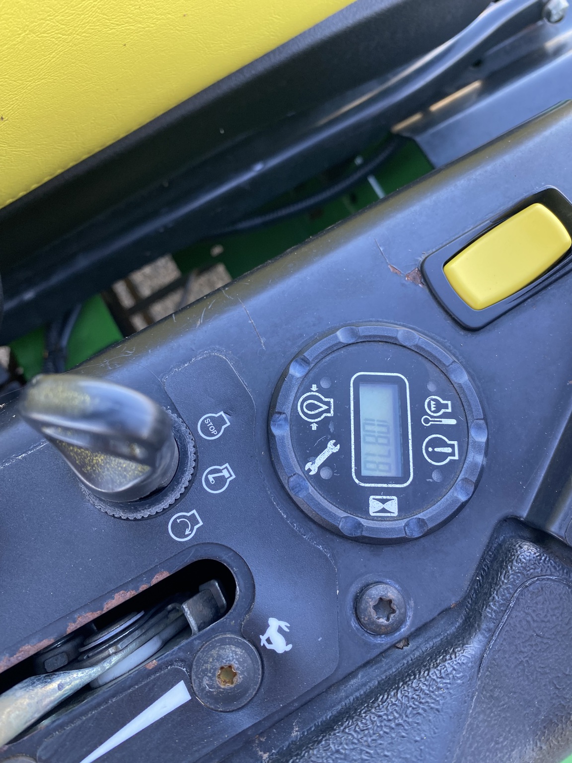 2021 John Deere Z950M Image 4