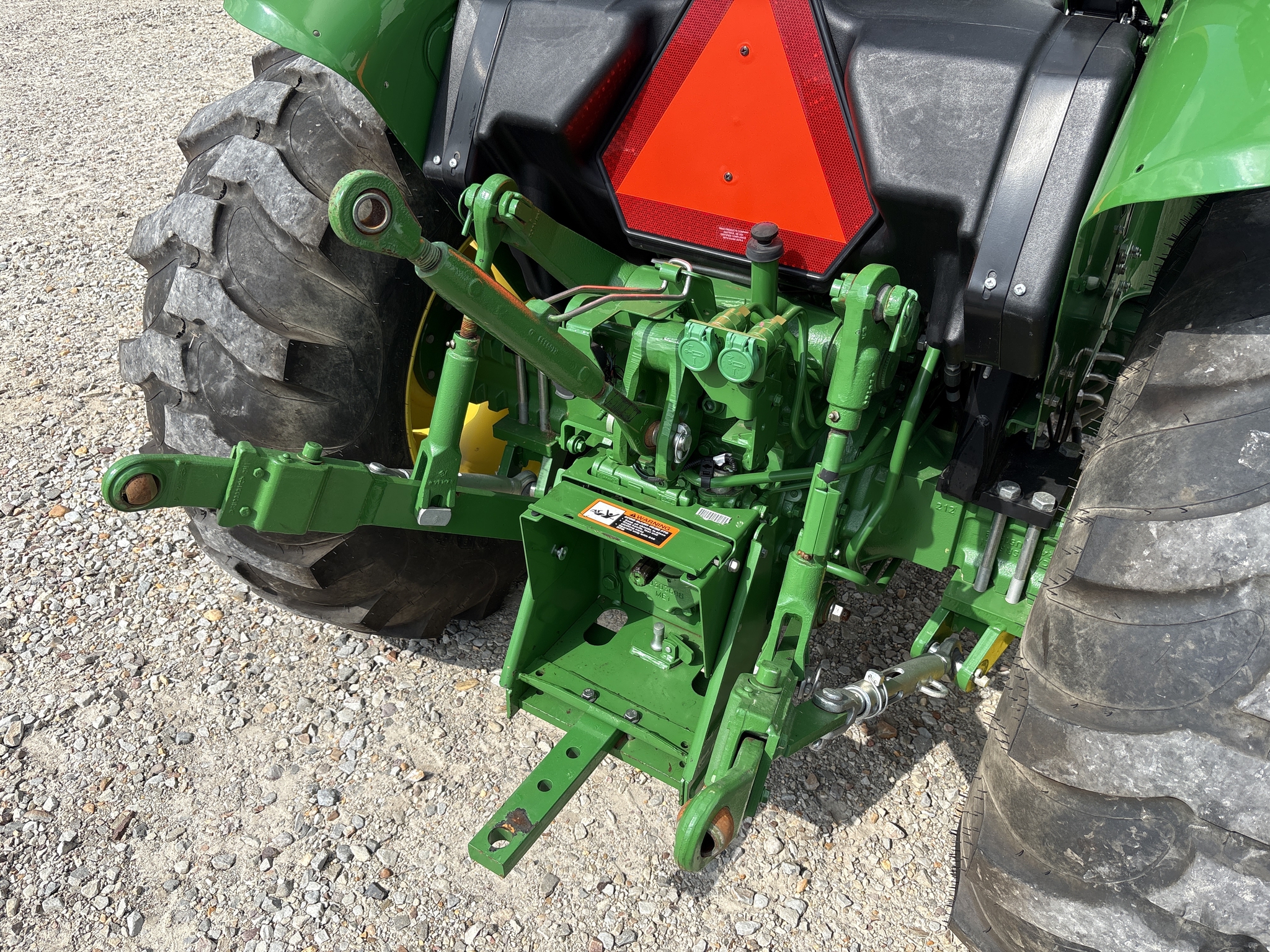 2024 John Deere 5060E Image 10