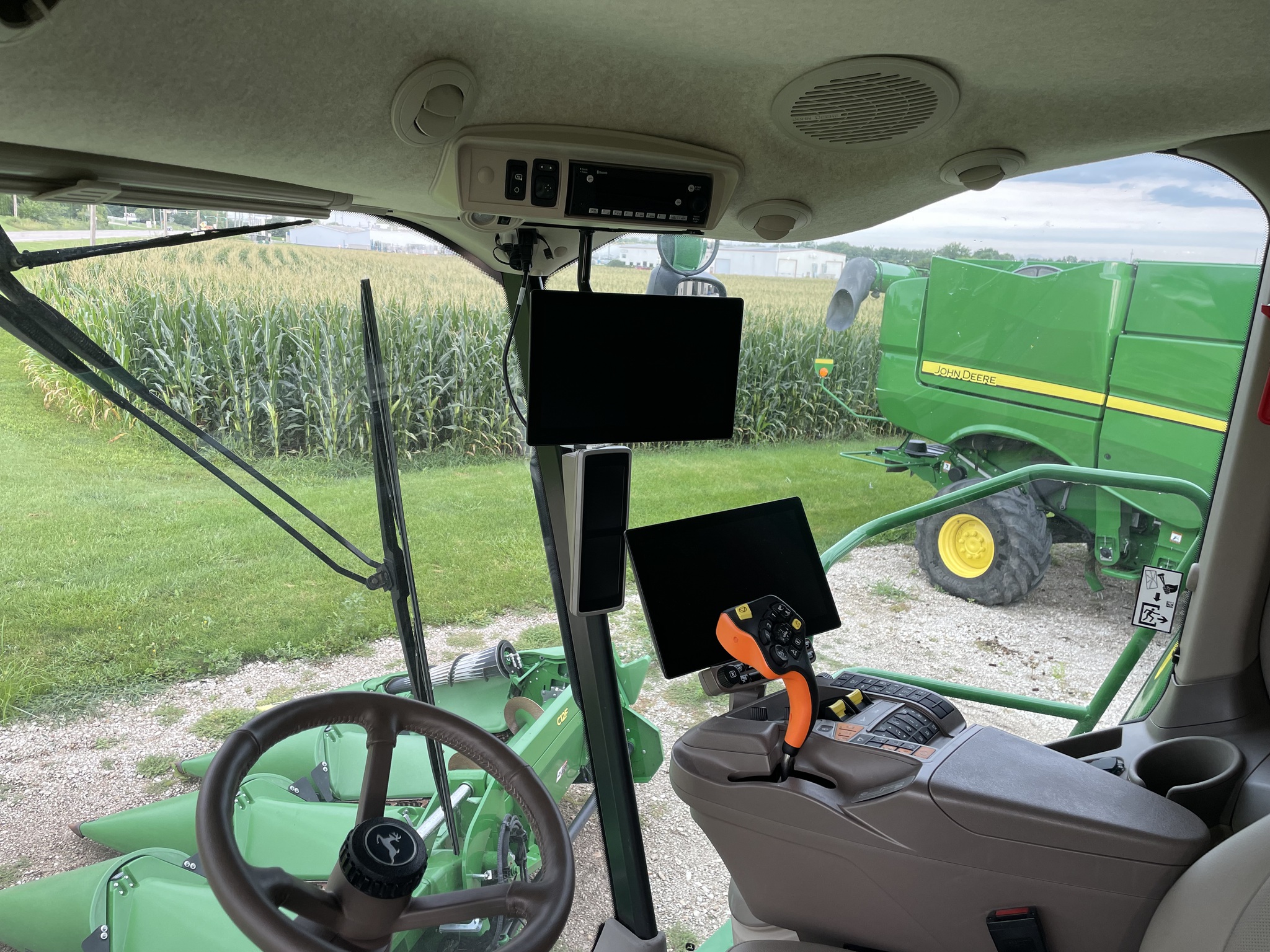 2024 John Deere S780 at Heritage Tractor in Geneseo, IL
