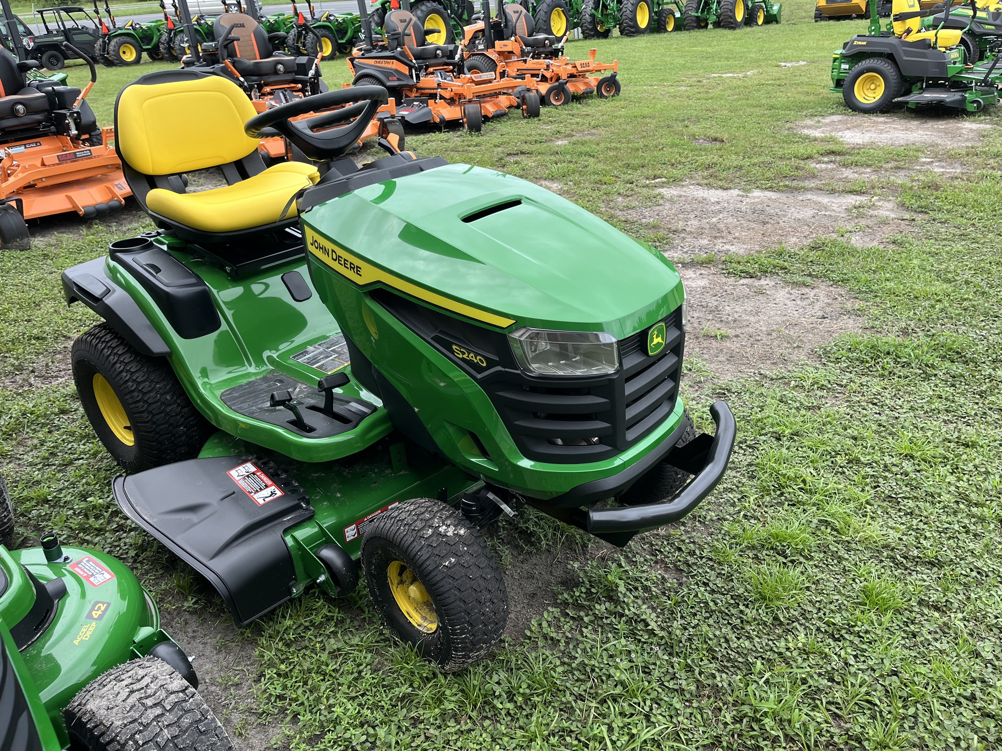 2025 John Deere S240 Image 2