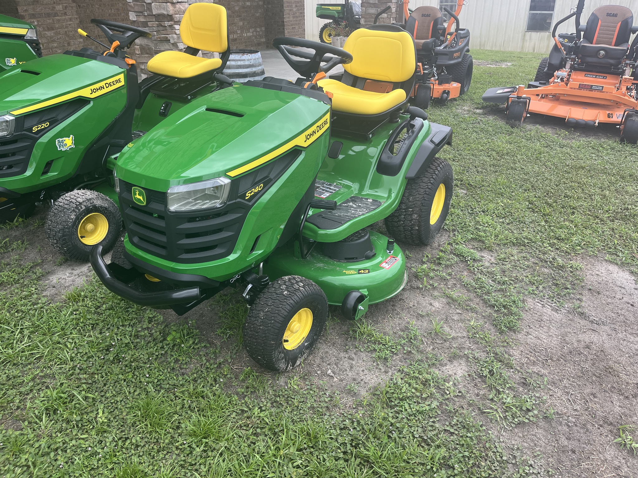 2025 John Deere S240 Image 1