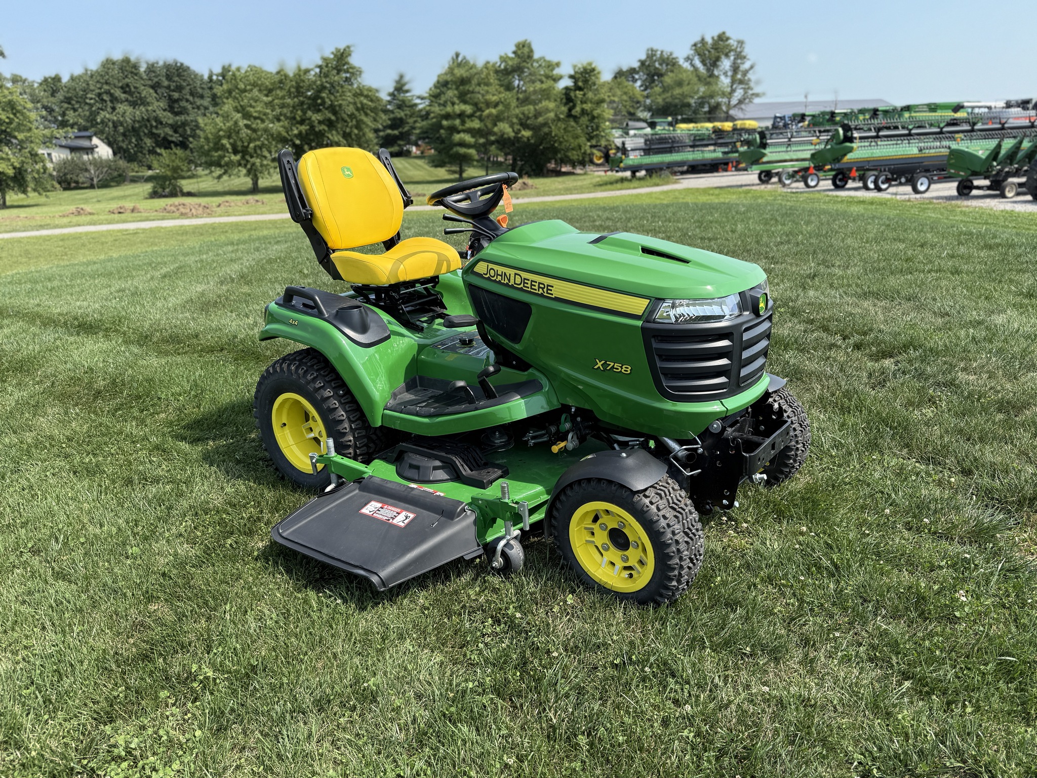 2024 John Deere X758 Image 10