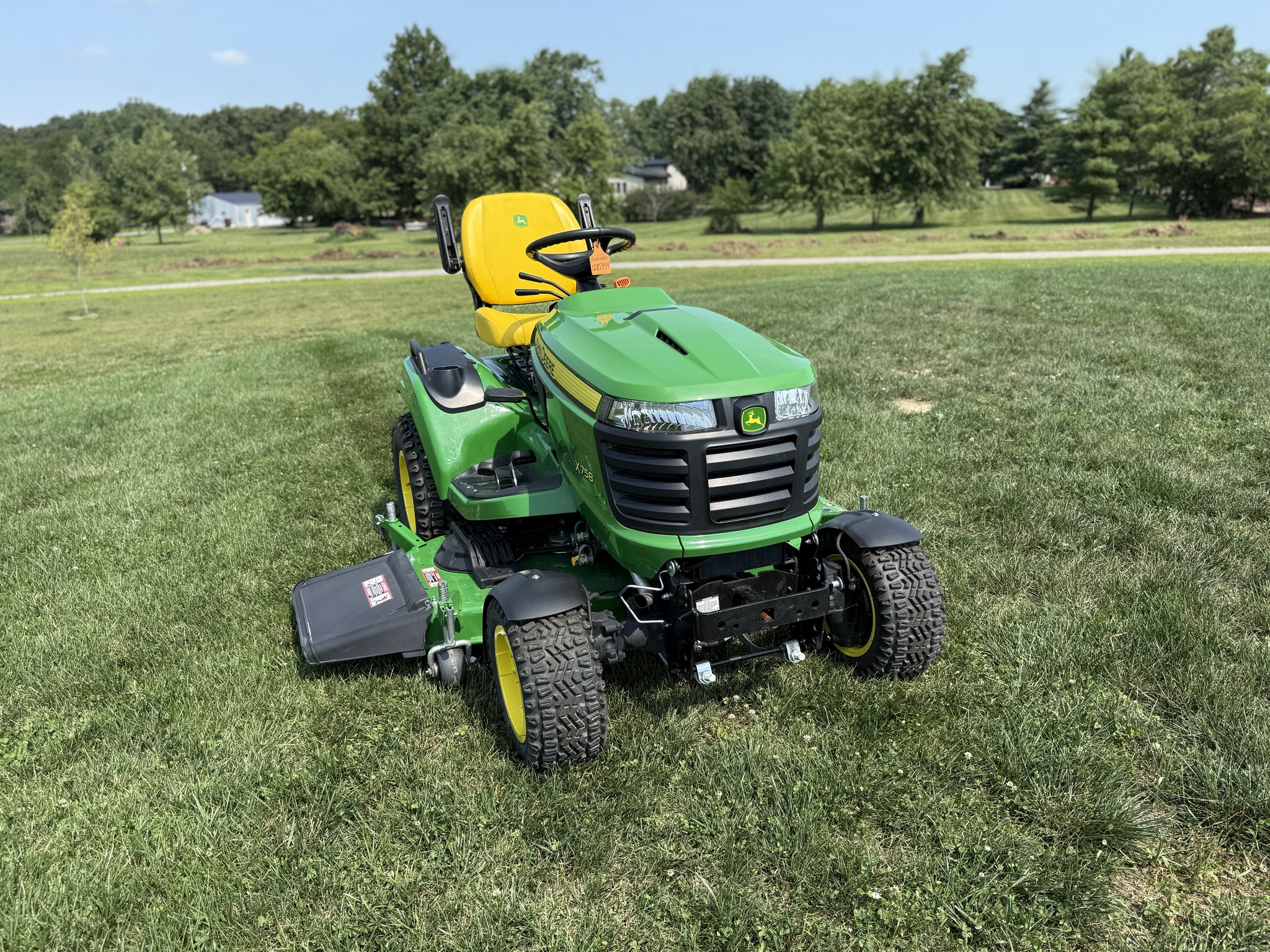 2024 John Deere X758 Image 11