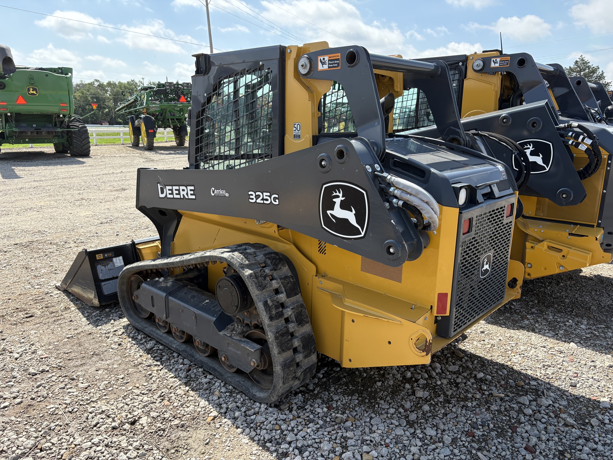 2020 John Deere 325G Image 2