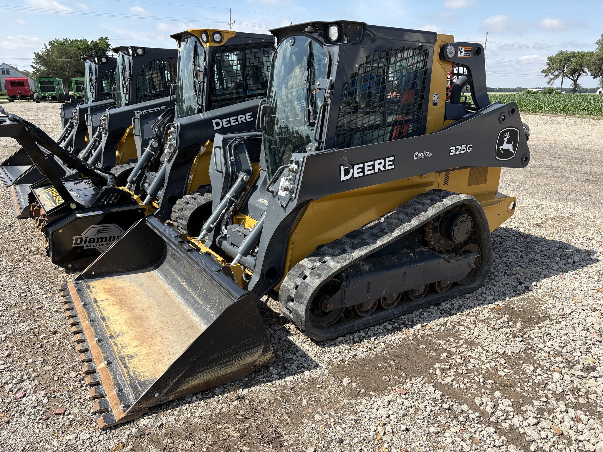 2020 John Deere 325G Image 1