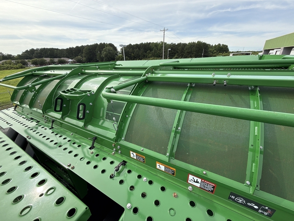 2019 John Deere CP690