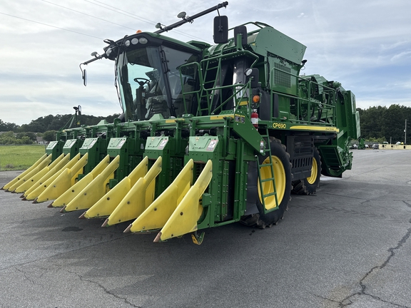 2019 John Deere CP690