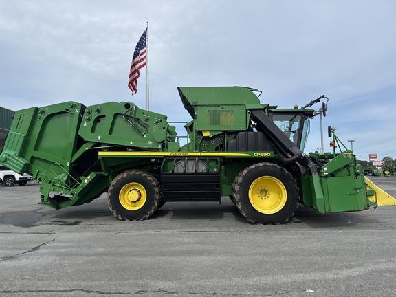 2019 John Deere CP690