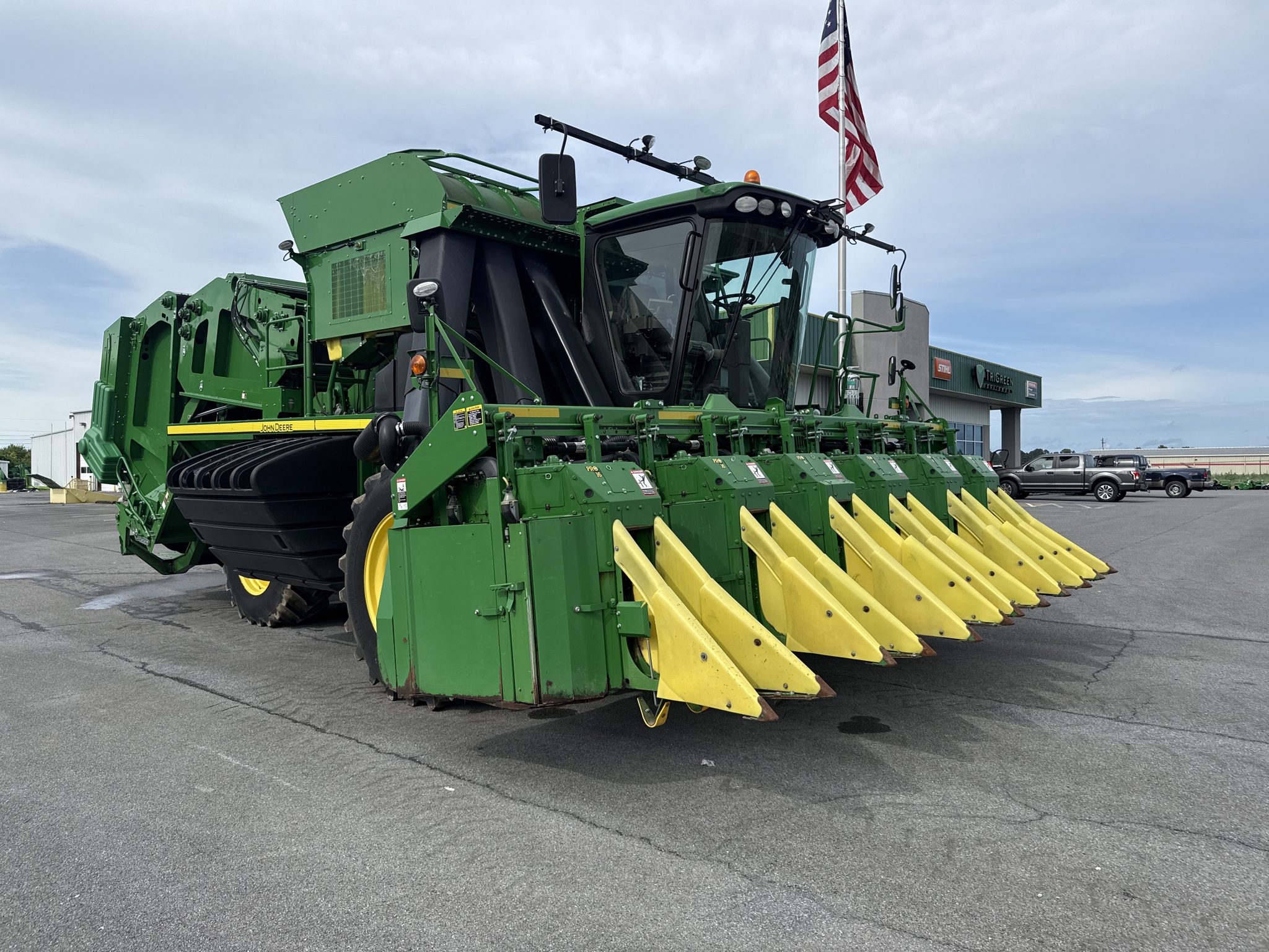 2019 John Deere CP690