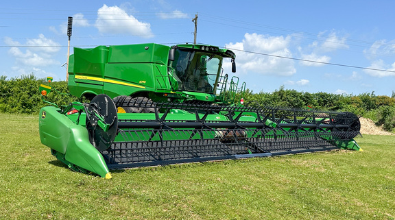 2017 John-Deere 640FD