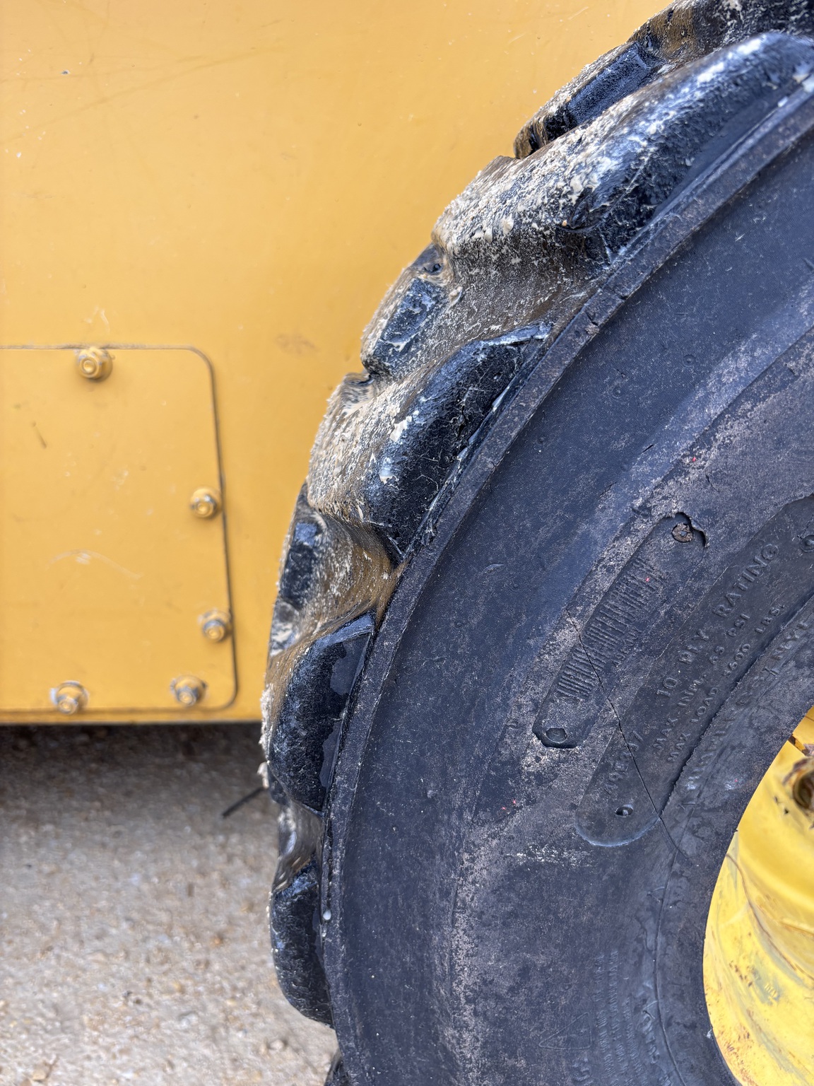 2012 John Deere 326D Image 11