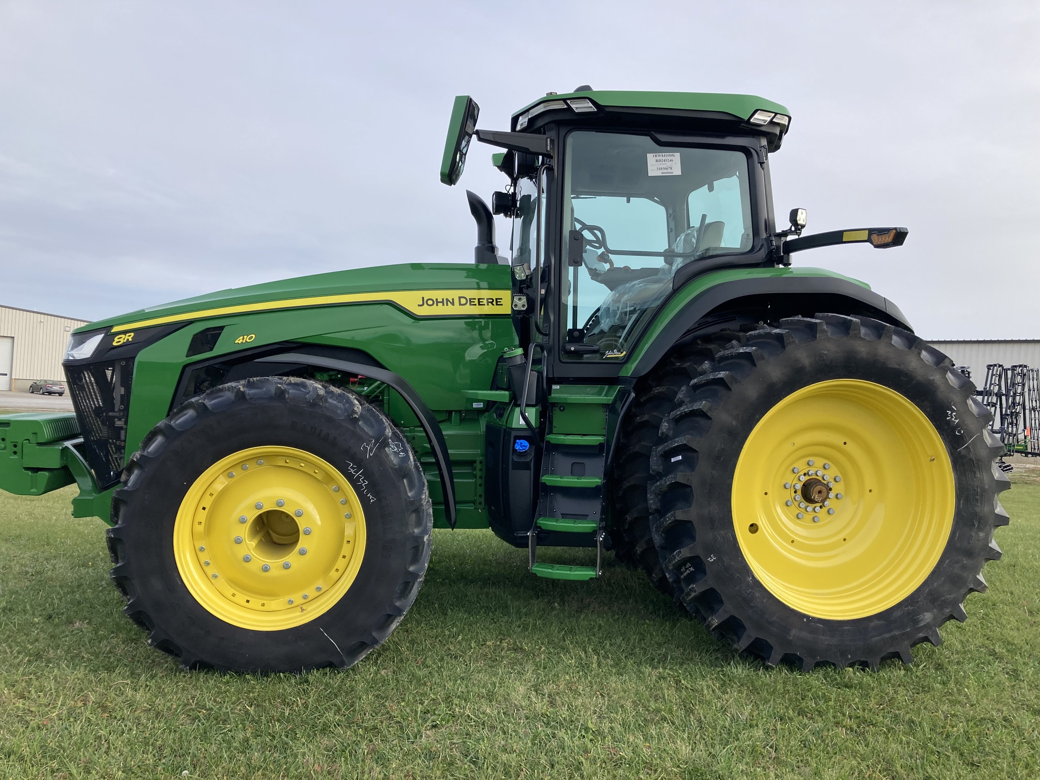 2024 John Deere 8R 410 Image 3