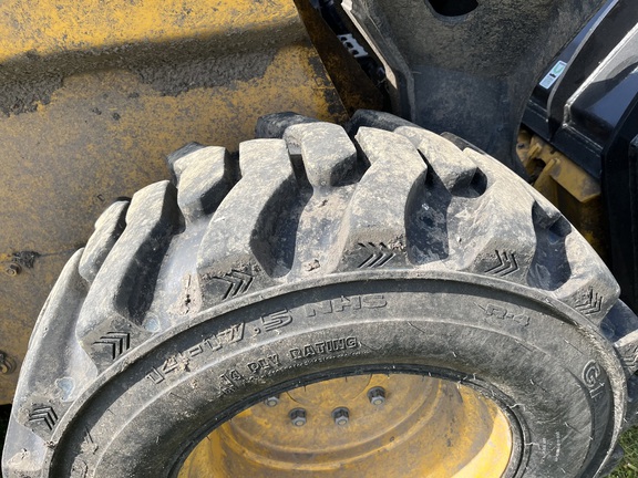 2022 John Deere 330G - Photo12