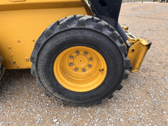 2022 John Deere 330G - Photo12