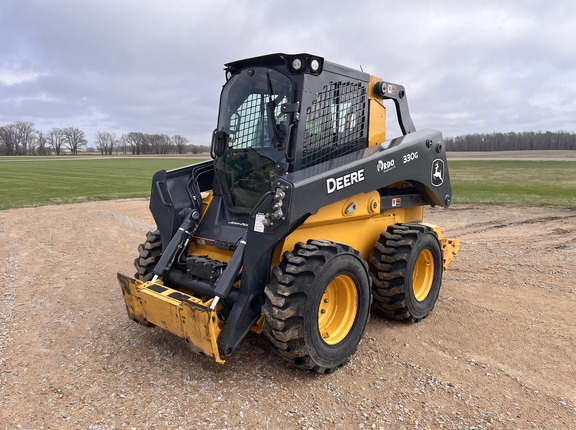  John Deere 330G
