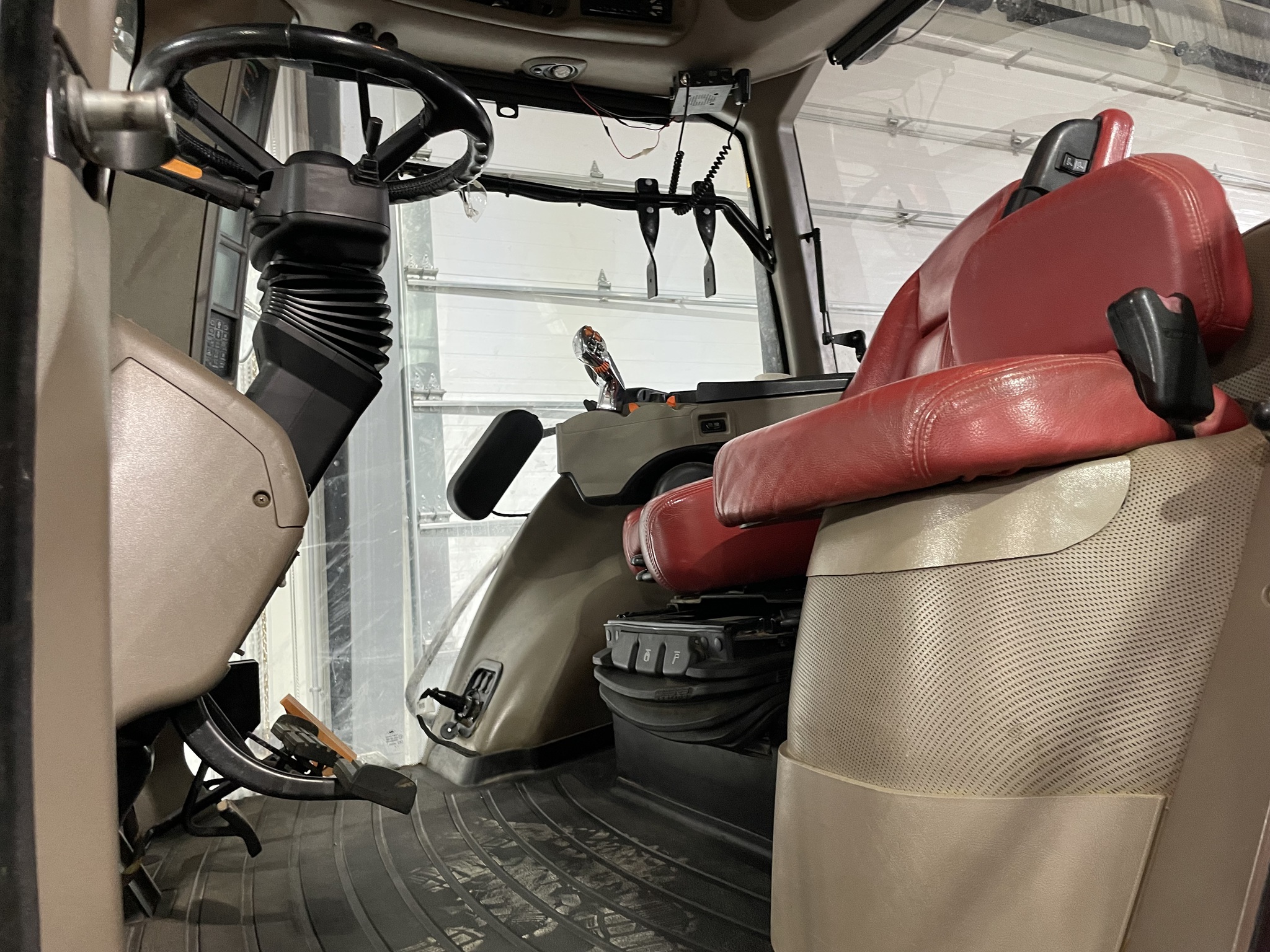 2017 Case IH Magnum 310 Image 11