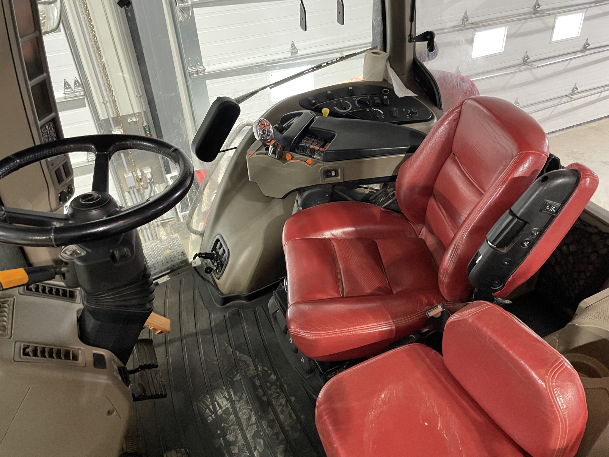 2017 Case IH Magnum 310 Image 9