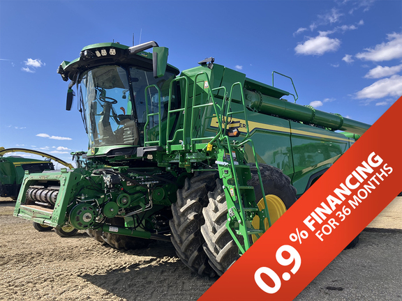 Photo of a 2024 John Deere X9 1100