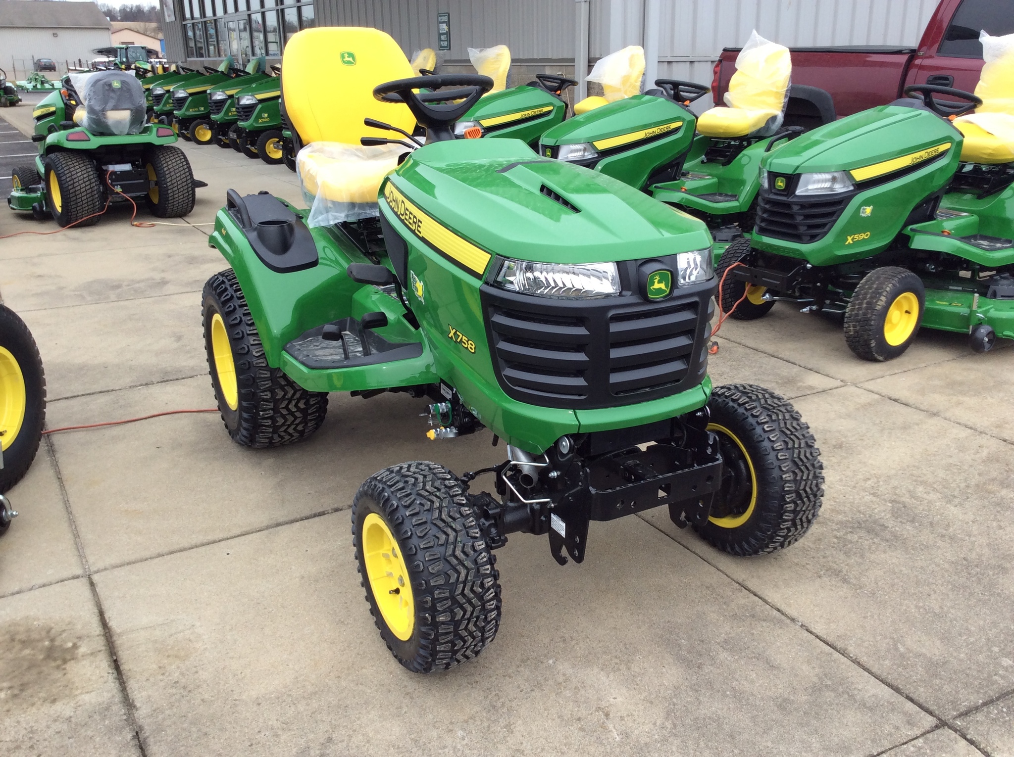 2025 John Deere X758 Image 4