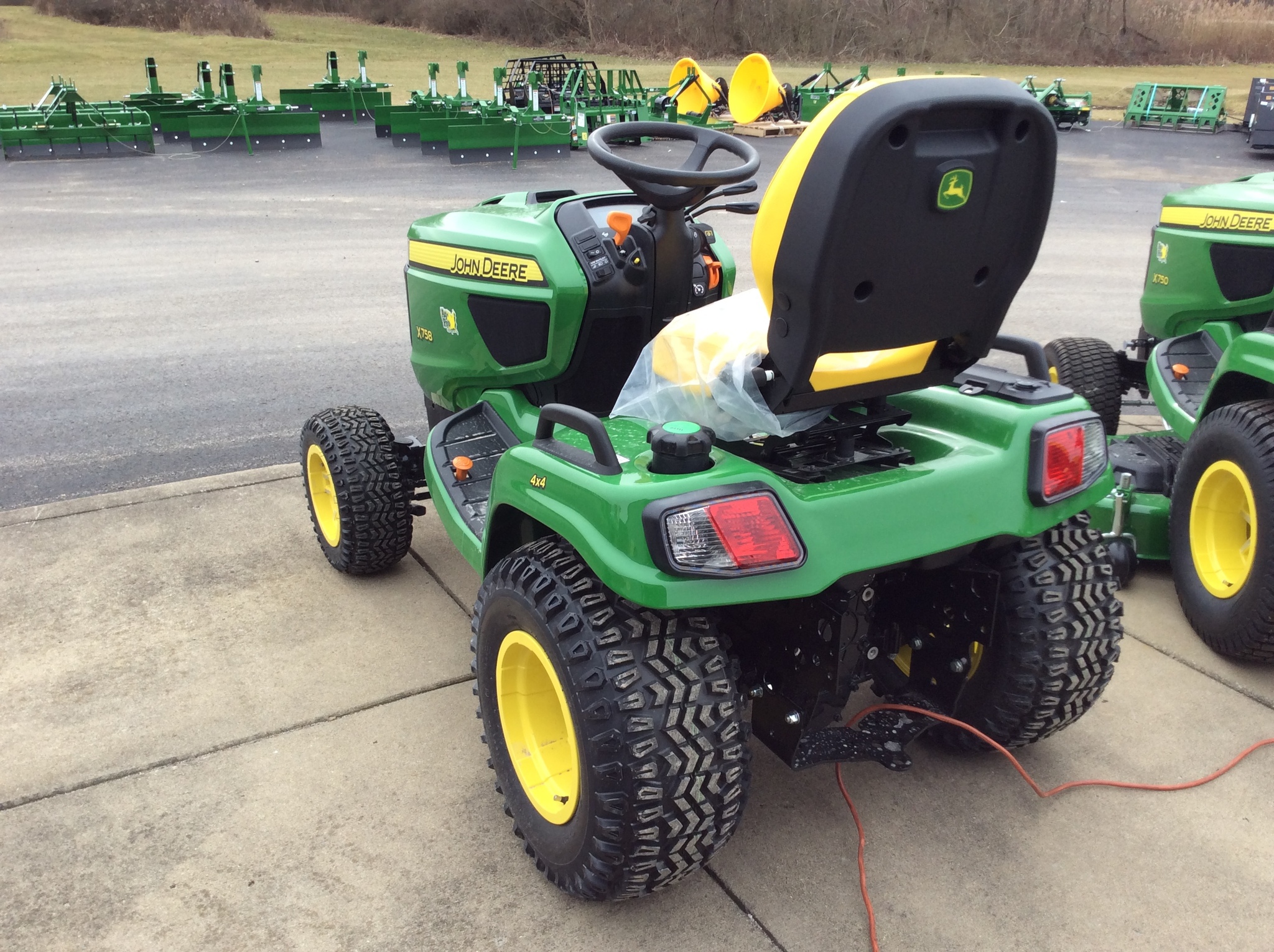 2025 John Deere X758 Image 3