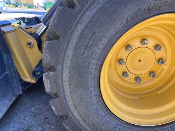 2024 John Deere 332G - Photo10