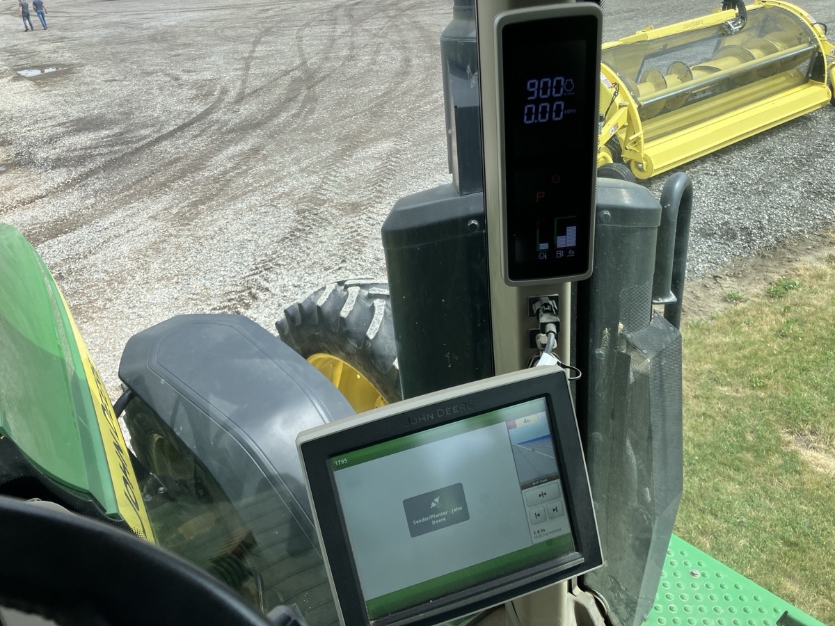2020 John Deere 8R 370 Image 8