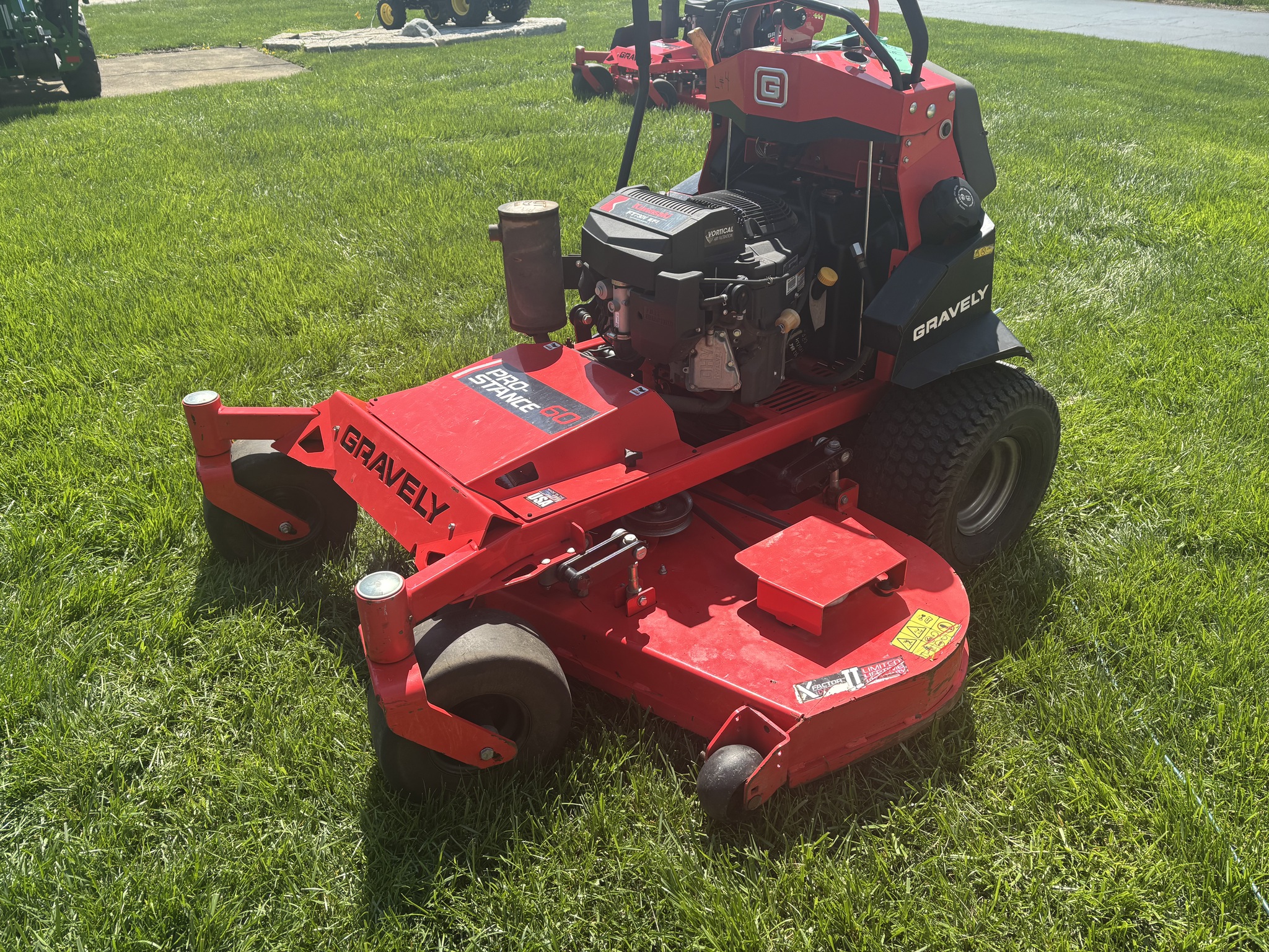 Used 2023 Gravely PS60 EFI Stand On Mowers at Koenig Equipment in Lebanon, OH - PhotoXL0